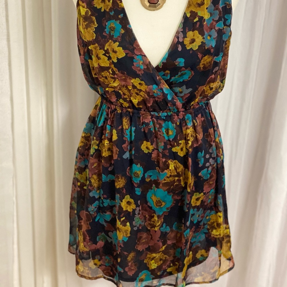 Dress. Size S. Floral. Warm colors